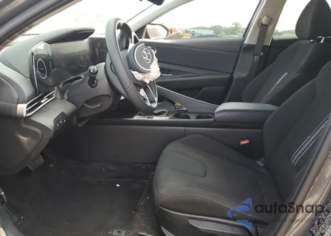 2023 Hyundai Elantra Sel z USA, uszkodzony, nr VIN KMHLS4AG0PU617987